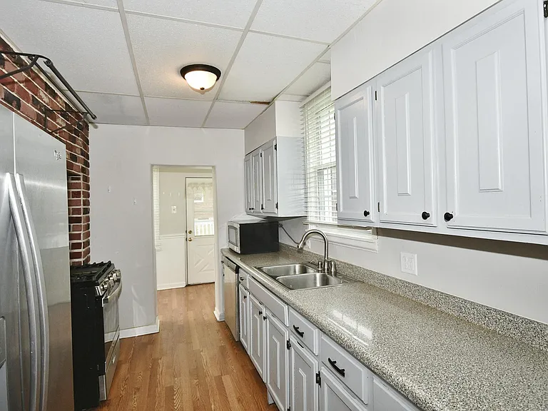 918 Edgewood Ave — Photo 8