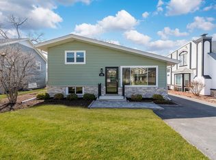 646 W Babcock Ave, Elmhurst, IL