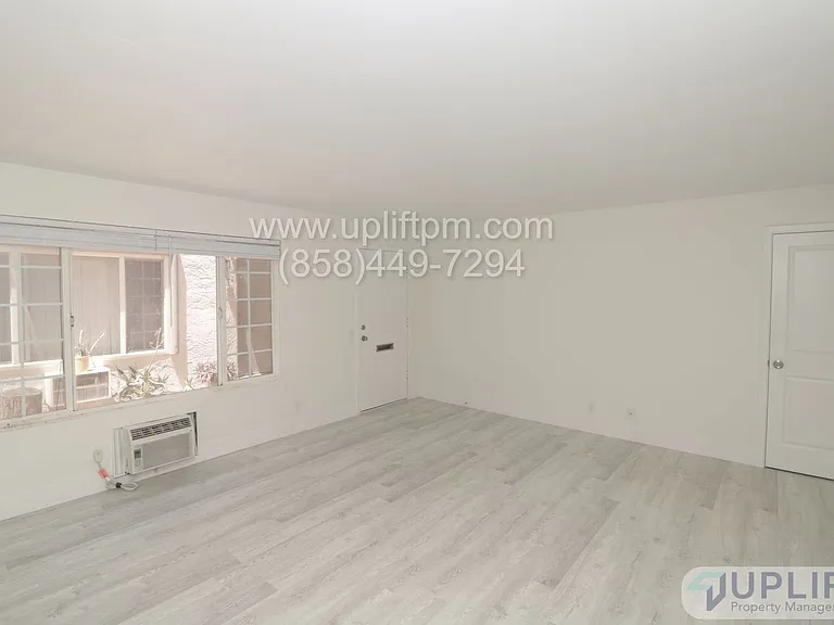 813 B St #5 — Photo 5