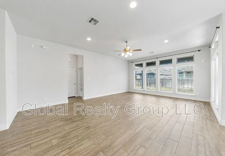 2981 Grove Way — Photo 9