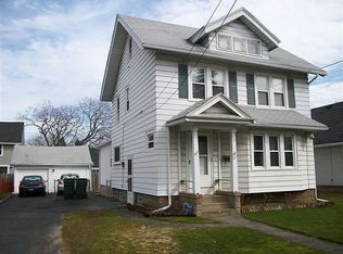 22 Bleacker Rd, Rochester, NY 14609