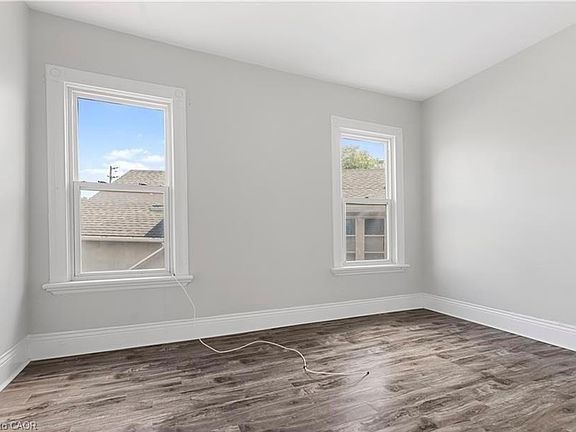 4th image of 235 Hamilton Rd