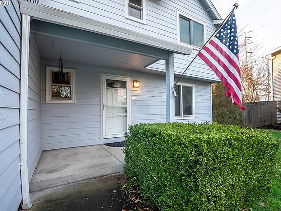 4th image of 10915 NE 98th Cir