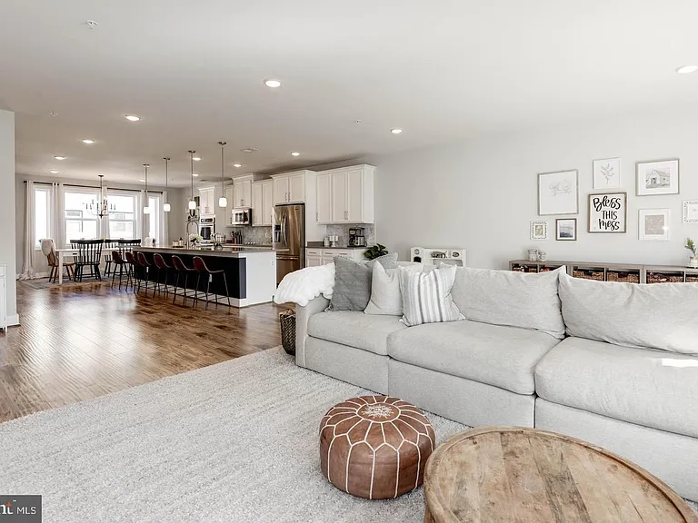 20523 Milbridge Ter — Photo 17