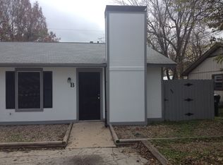654 Mill St #B, San Marcos, TX 78666