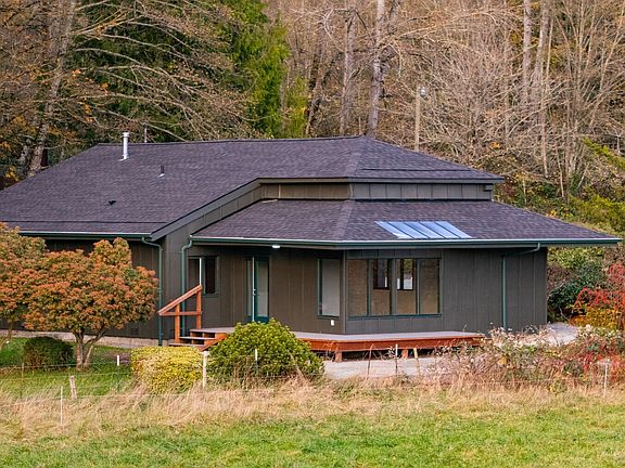 2nd image of 18928 Bow Hill Road