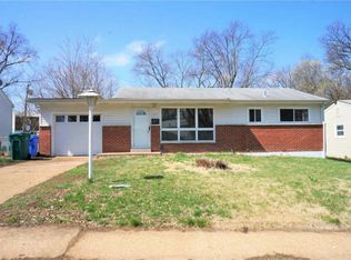 25 Lynn Meadows Ln, Florissant, MO 63033