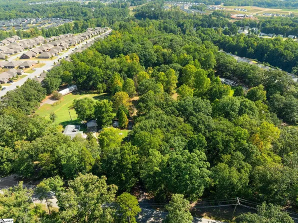 1861 Standing Springs Rd, Greenville, SC 29605