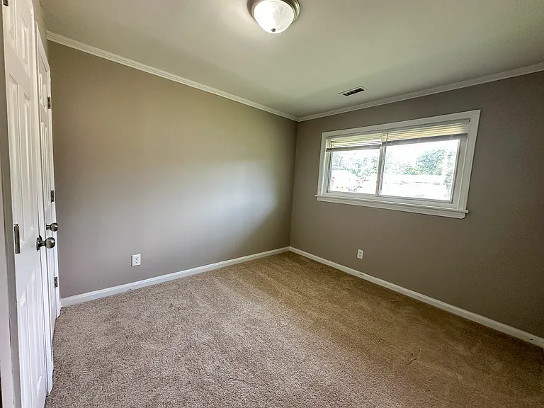 2634 Old Steele Creek Rd #A — Photo 8
