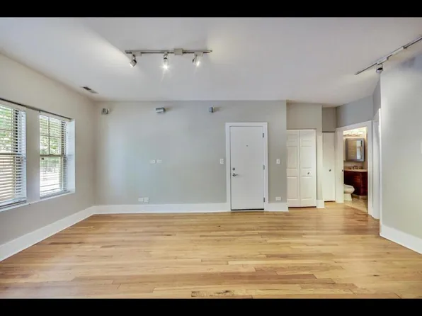 3418 N Wolcott Ave #1, Chicago, IL 60657