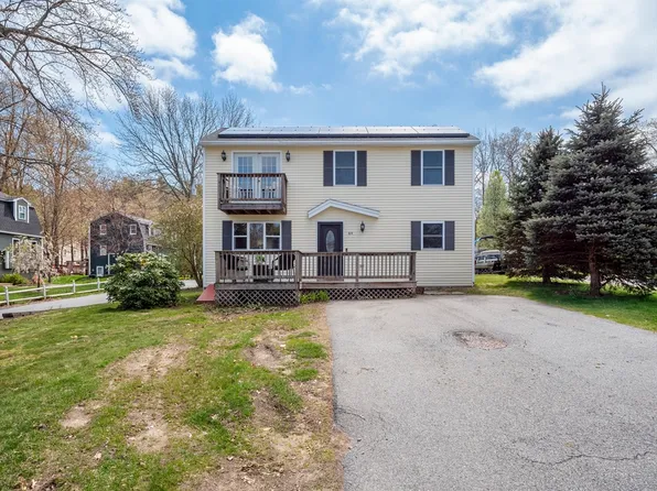 69 Willowdale Ave, Tyngsboro, MA 01879