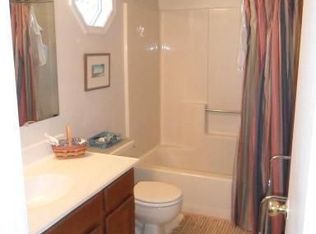 407 Wind Ridge Dr, Stafford, VA 22554