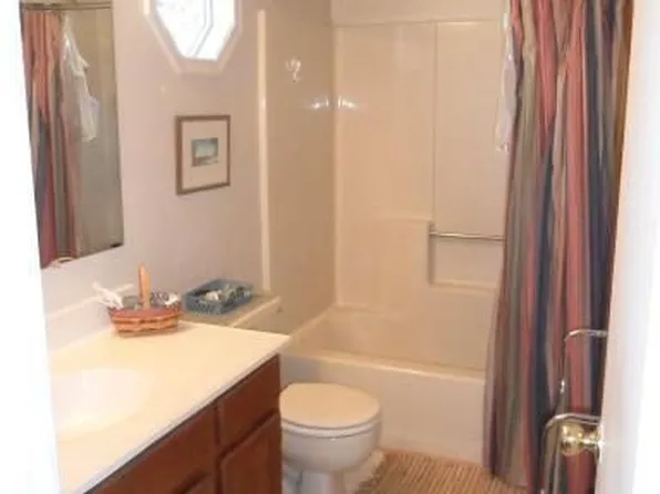 407 Wind Ridge Dr, Stafford, VA 22554