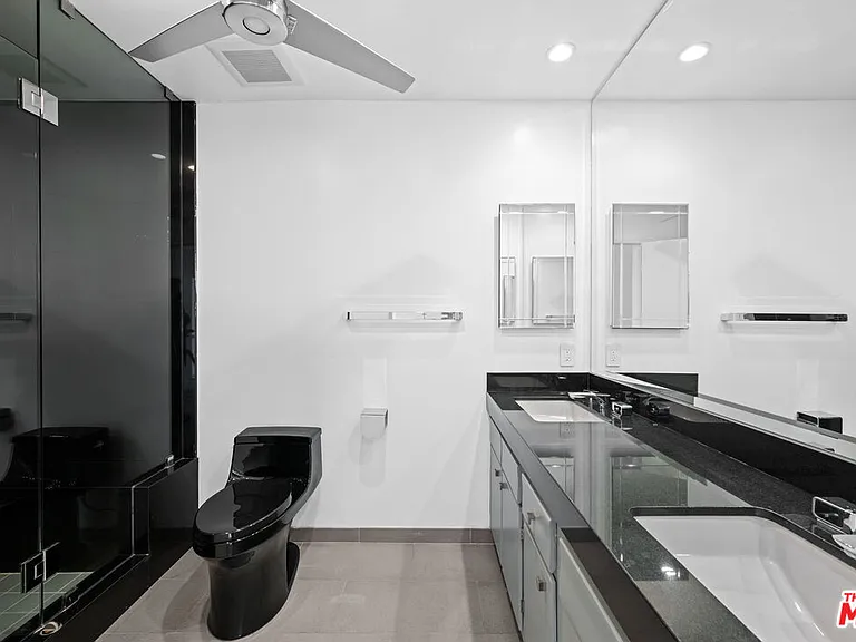 4267 Marina City Dr #Penthouse 4 — Photo 29