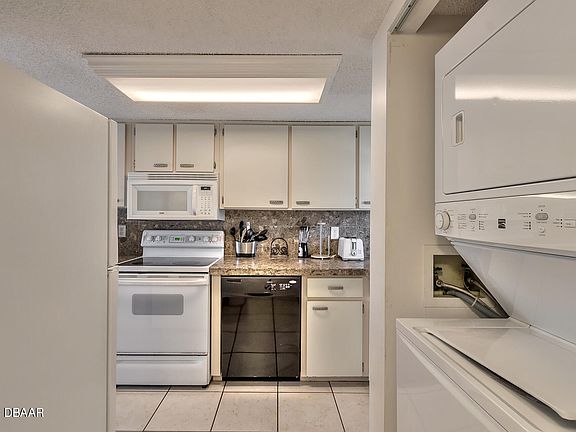 3rd image of 2390 Ocean Shore Blvd #4020