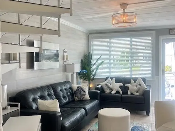 9510 Amherst Ave APT 121, Margate City, NJ 08402