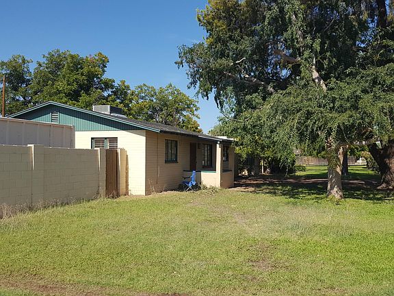 3rd image of 2611 W Belmont Ave