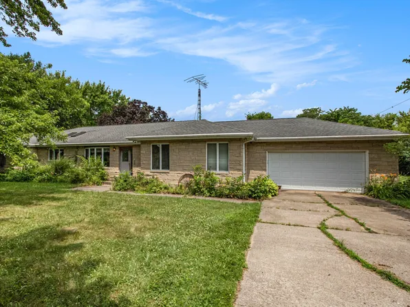 2597 E Glendora Rd, Buchanan, MI 49107