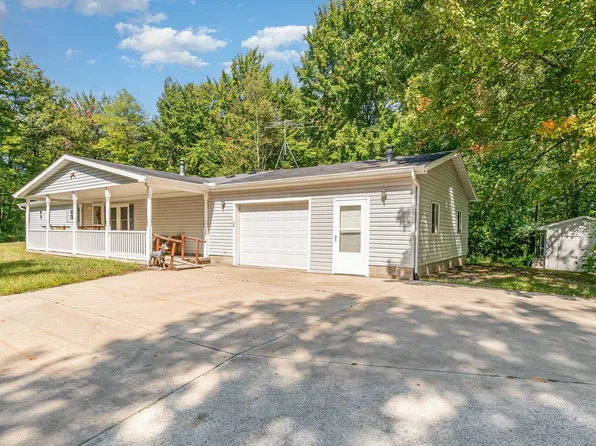 2045 Estey Rd, Rhodes, MI 48652