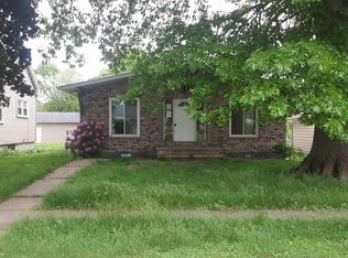 1516 S 8th St, Burlington, IA