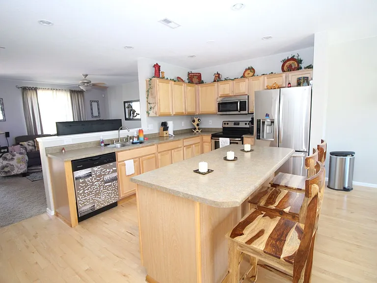 6268 Riverdale Dr — Photo 16