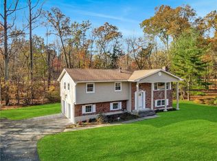 6 Continental Dr, West Nyack, NY
