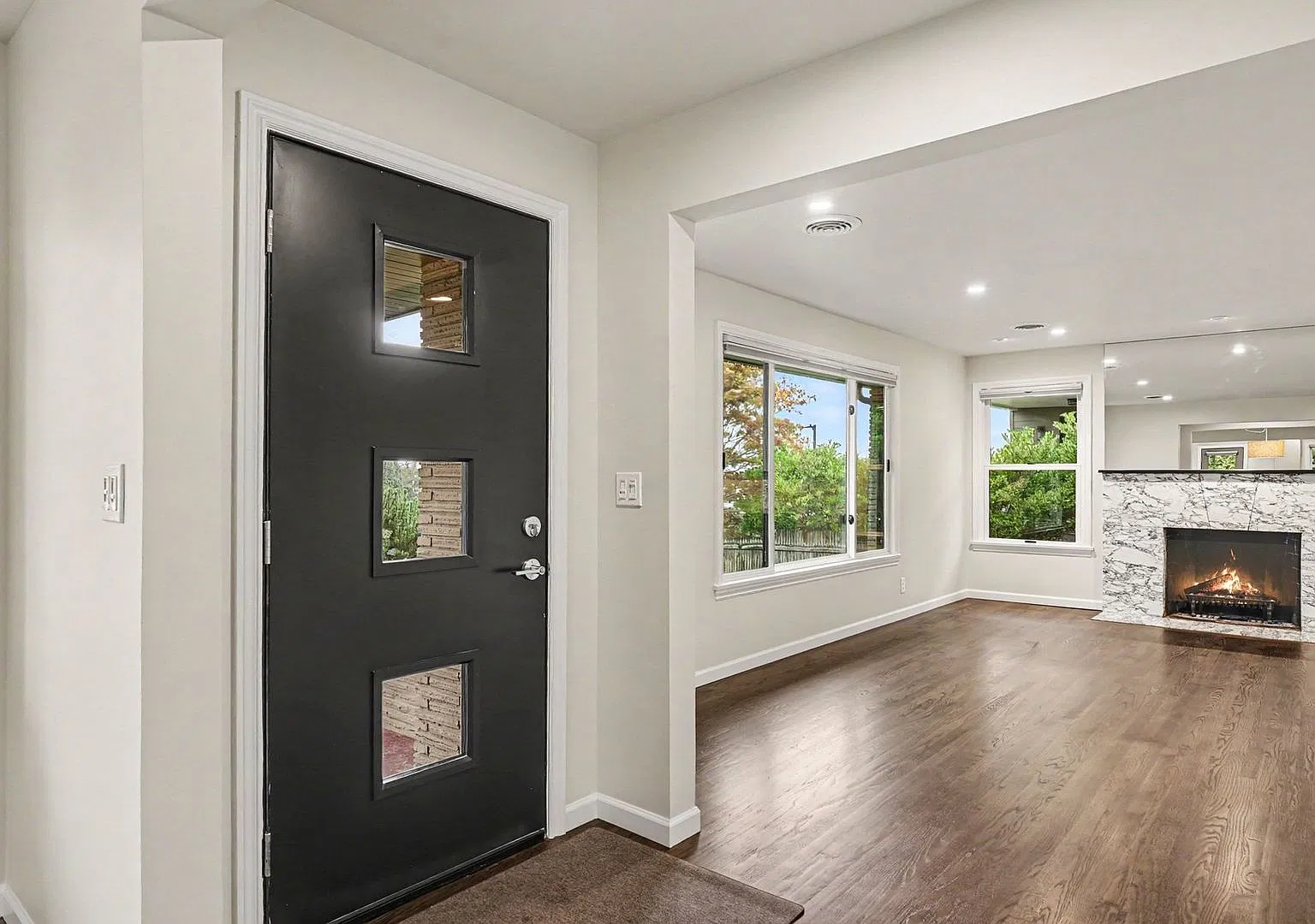 5Bd/3Ba Seattle Home — Photo 3