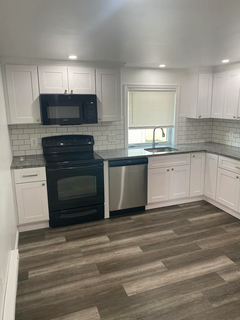 2 bed, 650 sqft, $1,400 — Photo 4