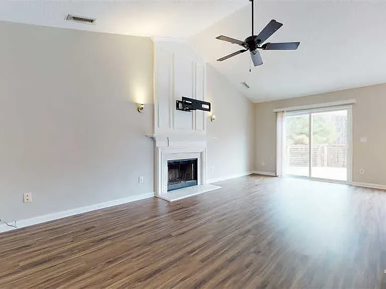 413 Blushing Rose Way — Photo 2