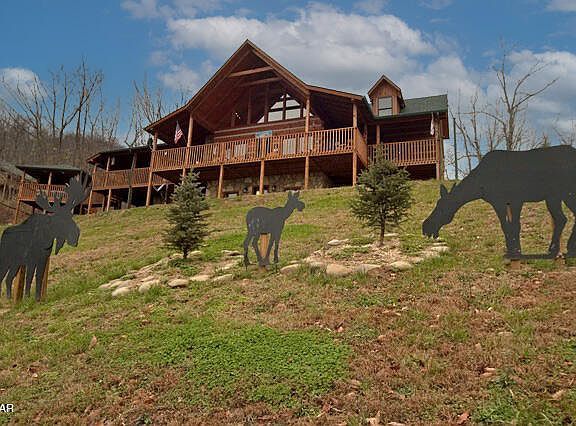 2nd image of 1902 Bluff Ridge Rd