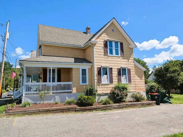 27 South St, South Hadley, MA 01075