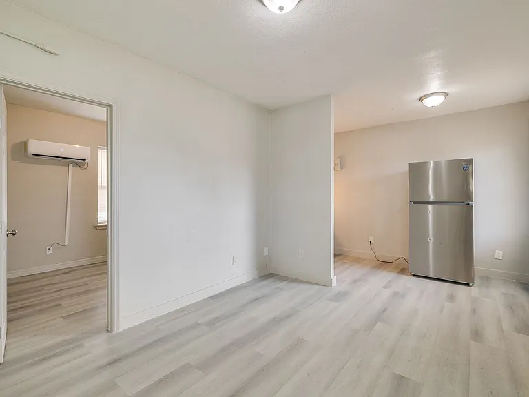 4701 NW 16th St #24 — Photo 27