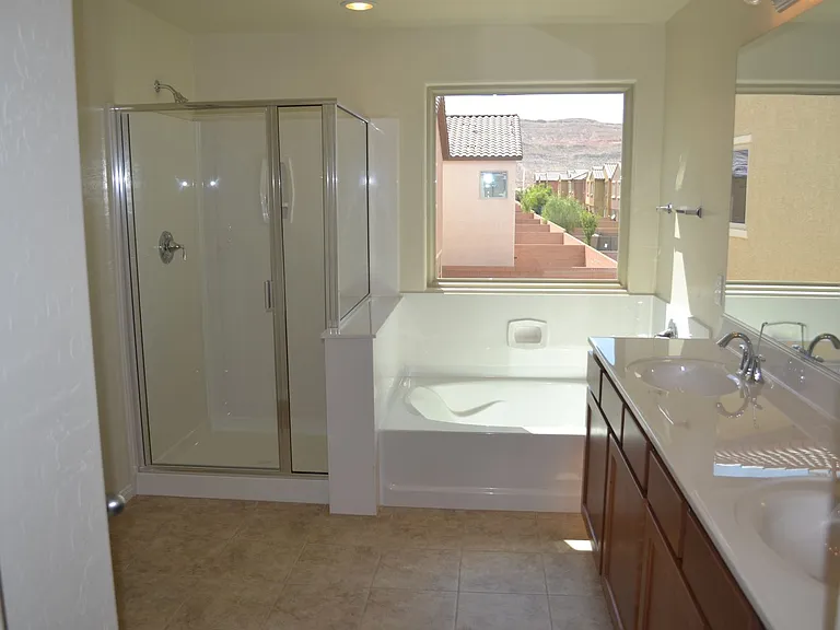 254 Botanic Gardens Dr — Photo 9