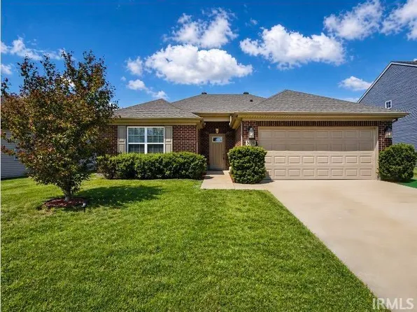 5020 Mustang Dr, Evansville, IN 47715