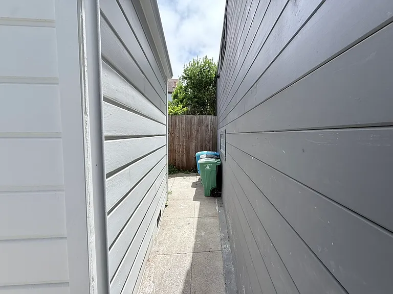 3774 Mission St — Photo 16