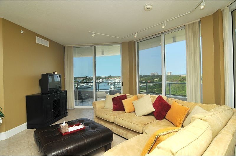 Pending: 3010 Grand Bay Blvd. #455, Longboat Key, FL 34228