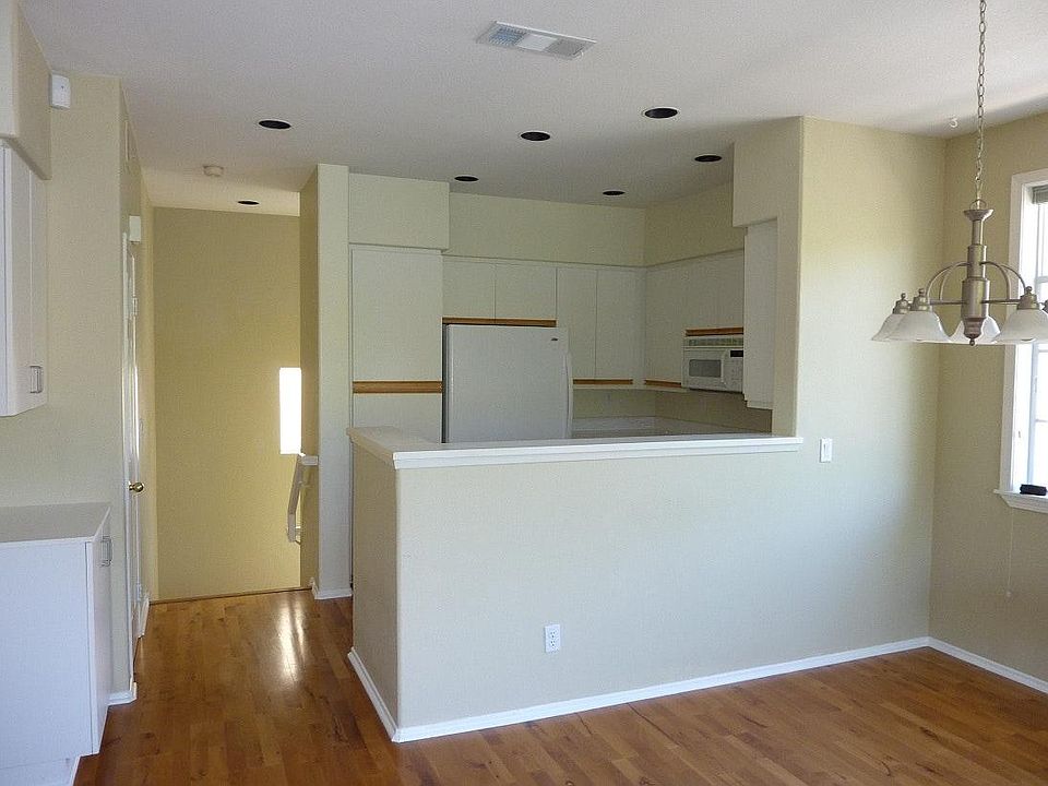 2nd image of 12484 Heatherton Ct