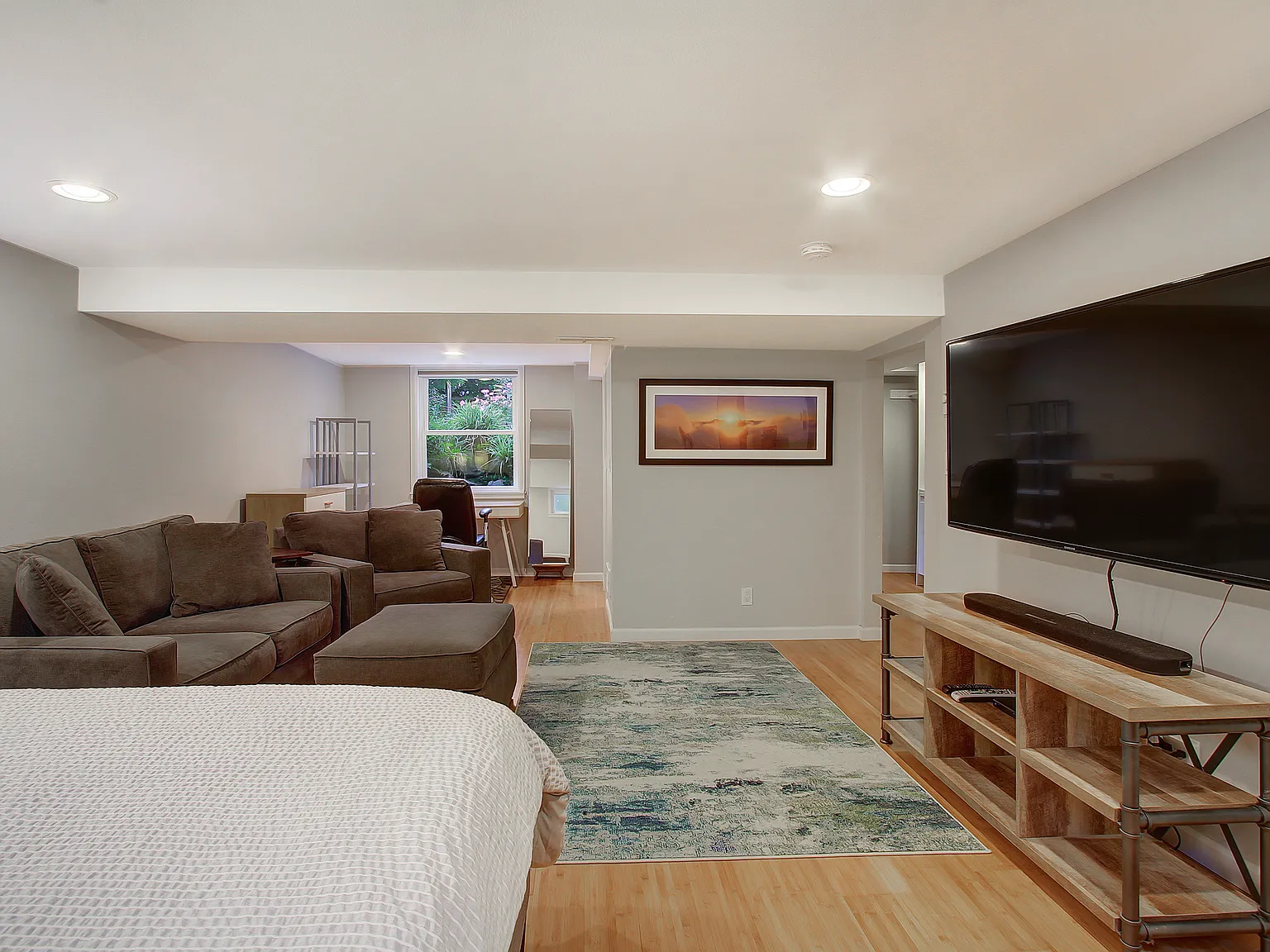 Studio, 820 sqft, $1,450 — Photo 3