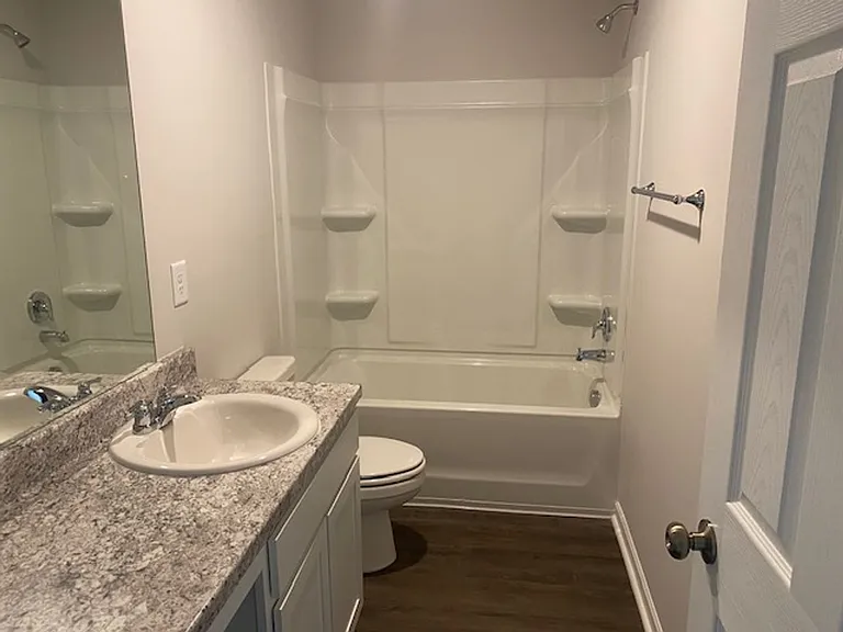 110 Marina Dr — Photo 8