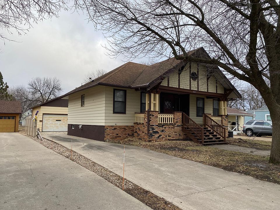 1st image of 922 McMillan St