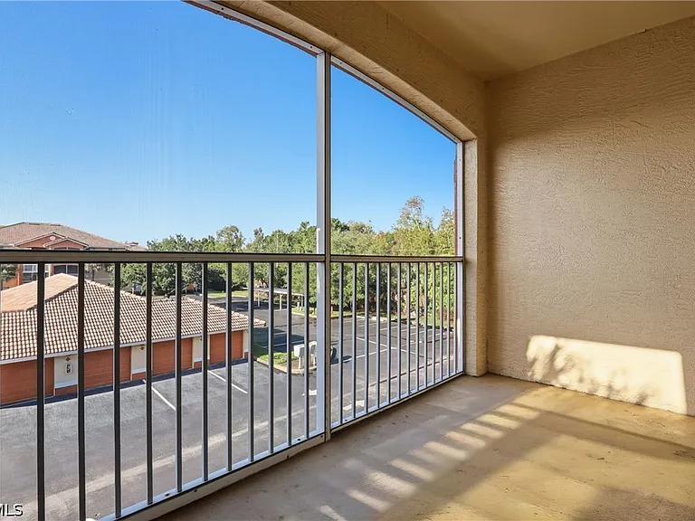 6321 Aragon Way #306 — Photo 22