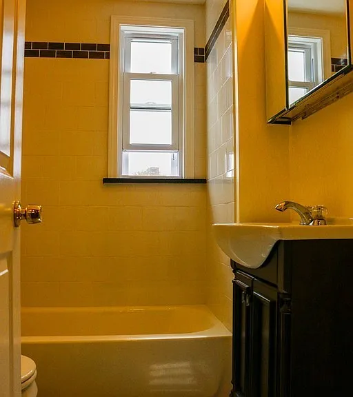 68-70 Moseley St #3 — Photo 6