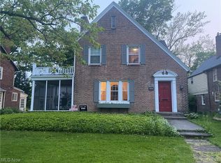 3096 Chadbourne Rd, Shaker Heights, OH 44120