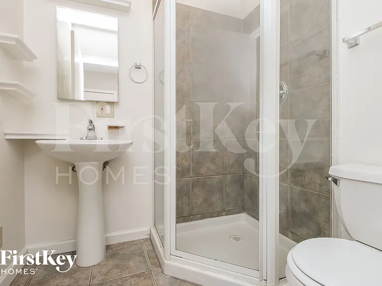 32 W Fairmont Dr — Photo 7