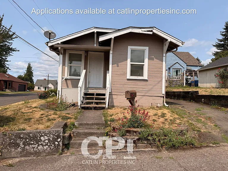 801 Columbia St — Photo 1