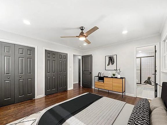 3rd image of 671 Hillandale Cir