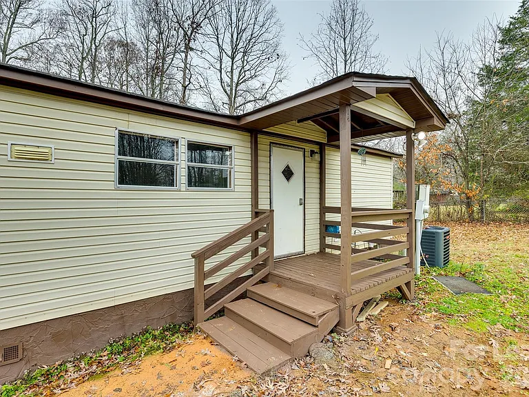 128 Summerglen Dr — Photo 22