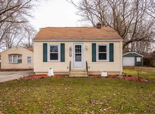 1147 Lamoine St, Jackson, MI 49203