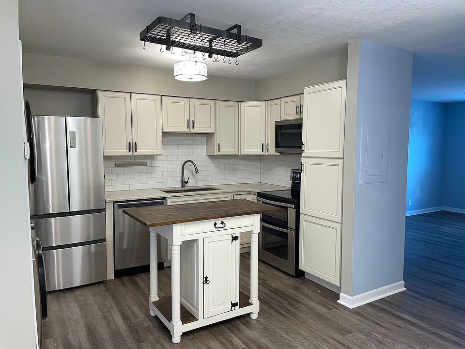 Fridge, dishwwasher, double oven, and microwave