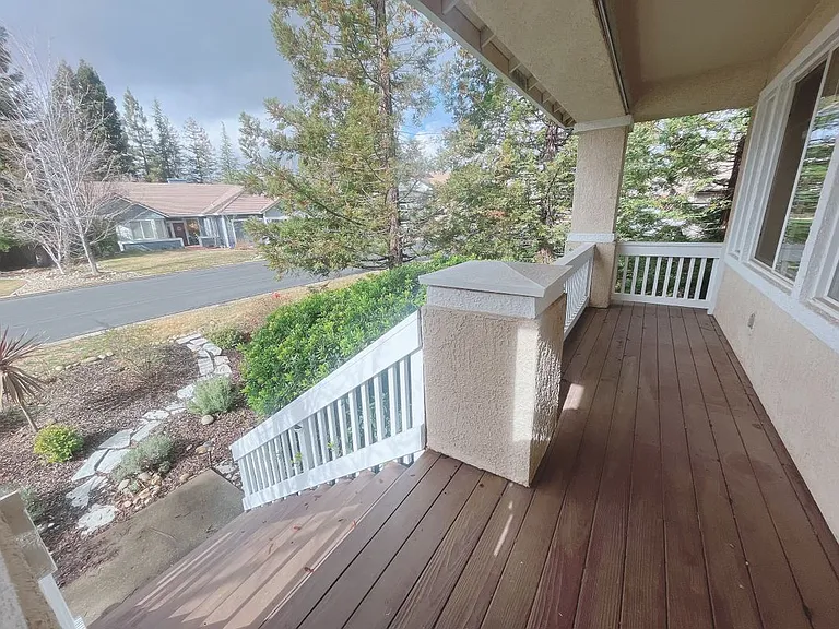 4011 Harlington Cir — Photo 2